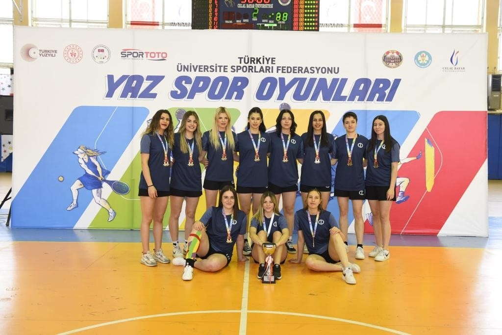 Hentbol Kadınlar Süper Ligi’nde şampiyon Anadolu Üniversitesi
