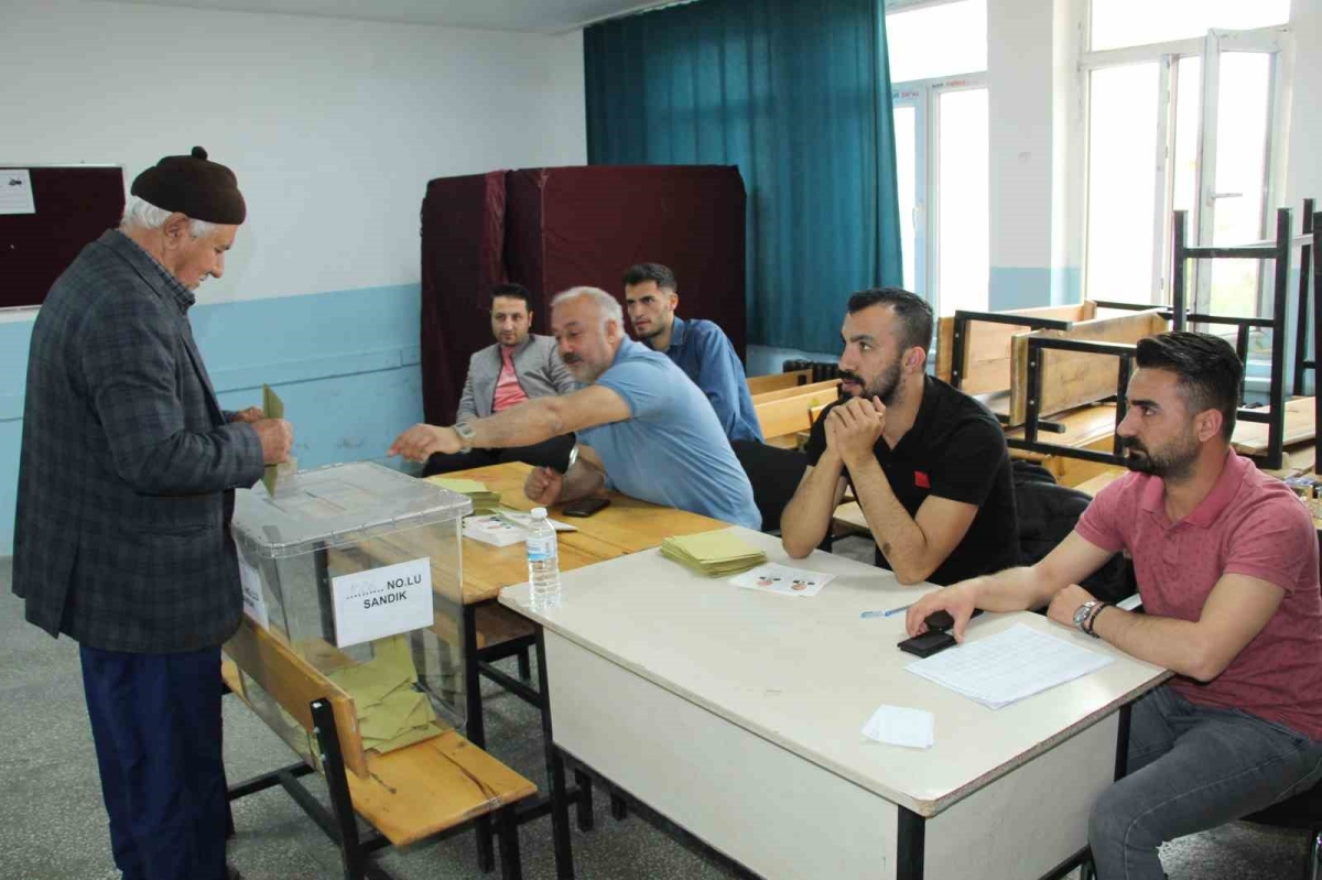 Şırnak’ta 324 bin seçmen oy kullanıyor
