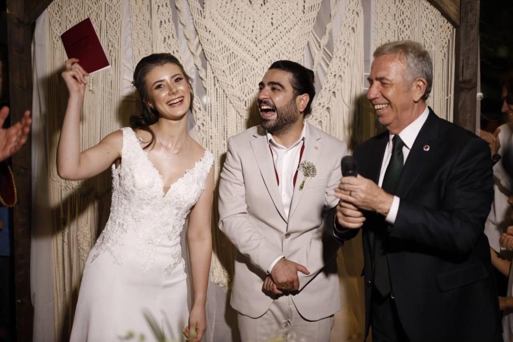 Ünlü sanatçı mutluluğa 'evet' dedi: Selçuk Balcı evlendi